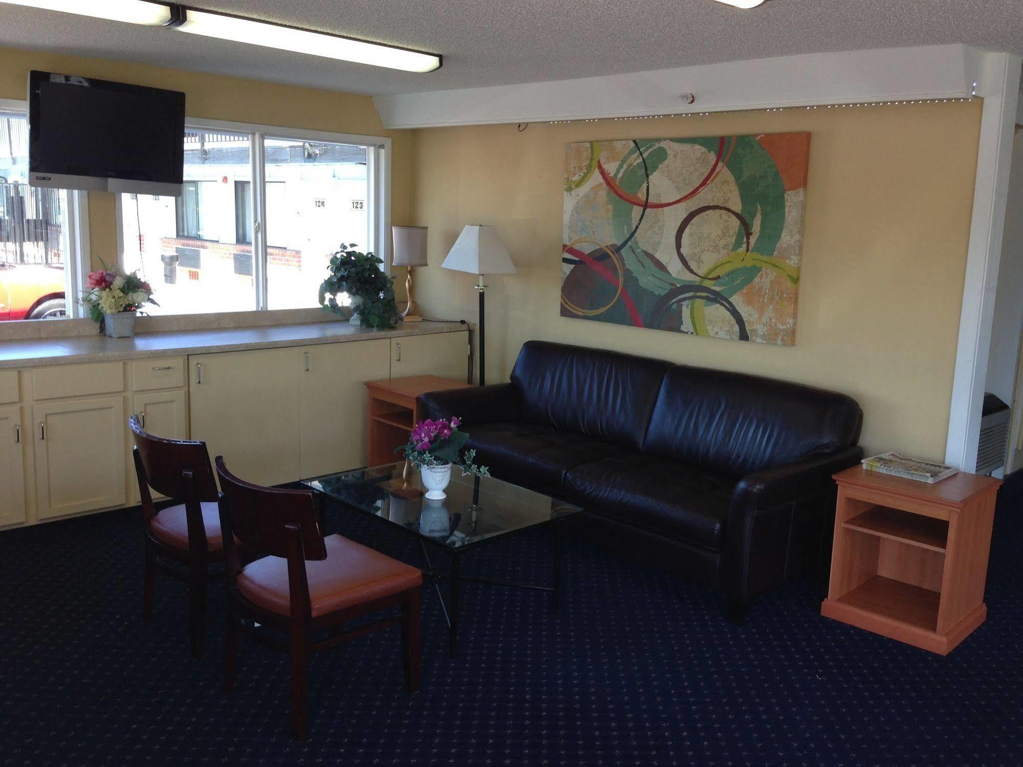 Travelodge By Wyndham Tacoma Near Mcchord Afb Eksteriør billede