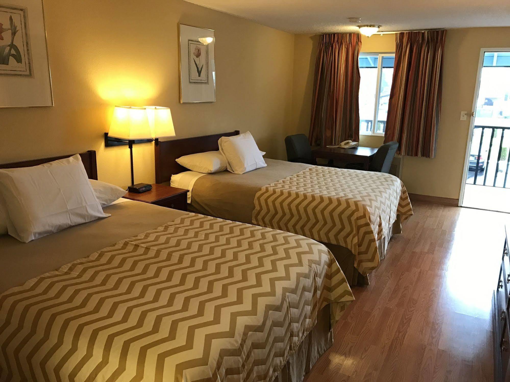 Travelodge By Wyndham Tacoma Near Mcchord Afb Eksteriør billede