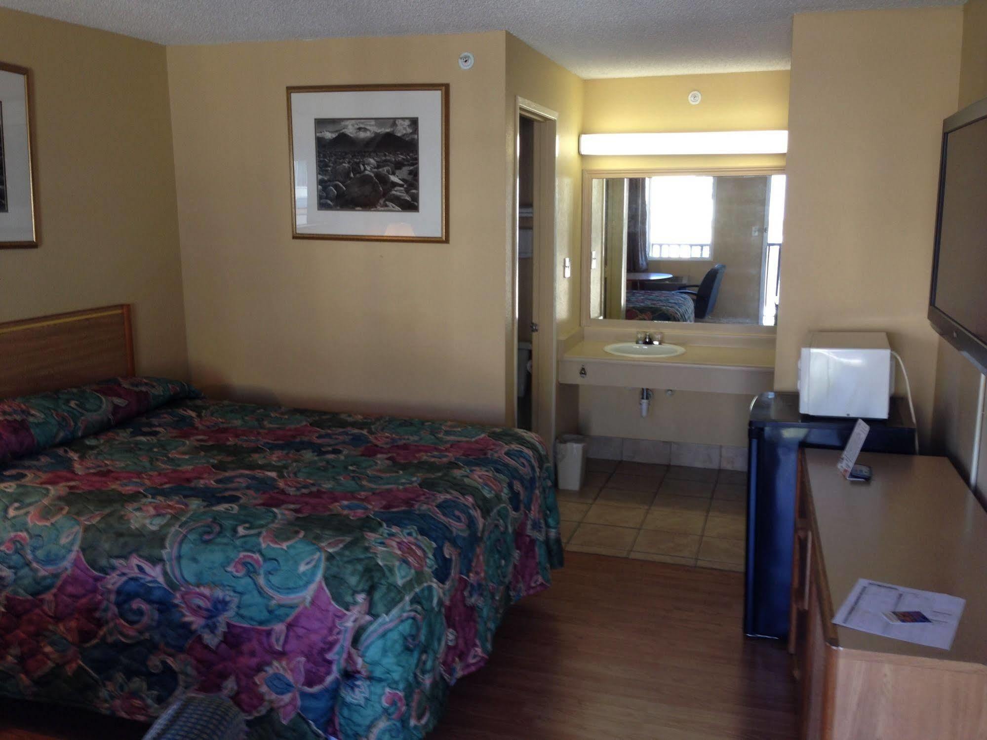 Travelodge By Wyndham Tacoma Near Mcchord Afb Eksteriør billede